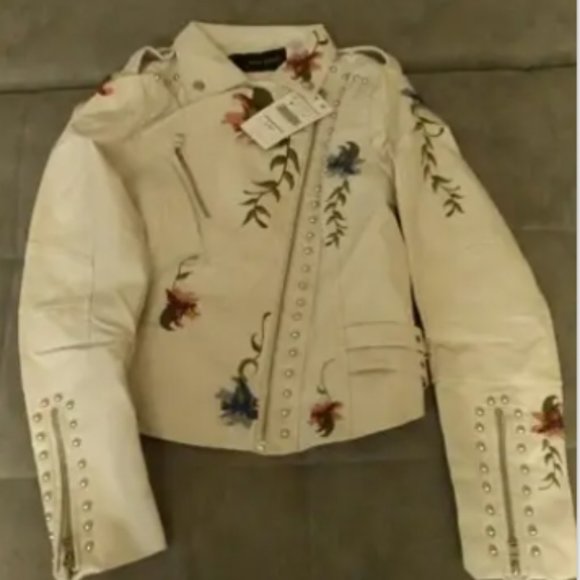 🌟Host Picks🌟 JAPANESE STYLE FLOWER EMBROIDERED FAUX - Picture 6 of 6